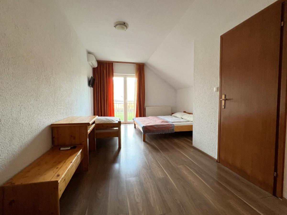 Hotel & Restaurant Babic Vranovaca Eksteriør billede