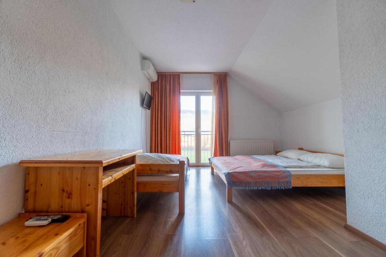 Hotel & Restaurant Babic Vranovaca Eksteriør billede