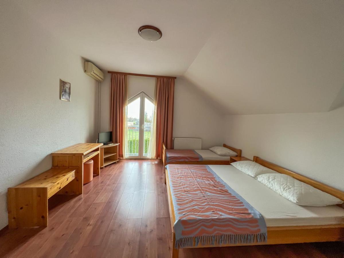 Hotel & Restaurant Babic Vranovaca Eksteriør billede